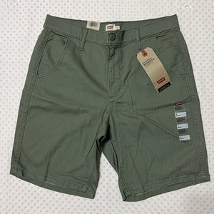 New! Levi's Women Bermuda Utility Shorts Sea Spray Herringbone Size 29W